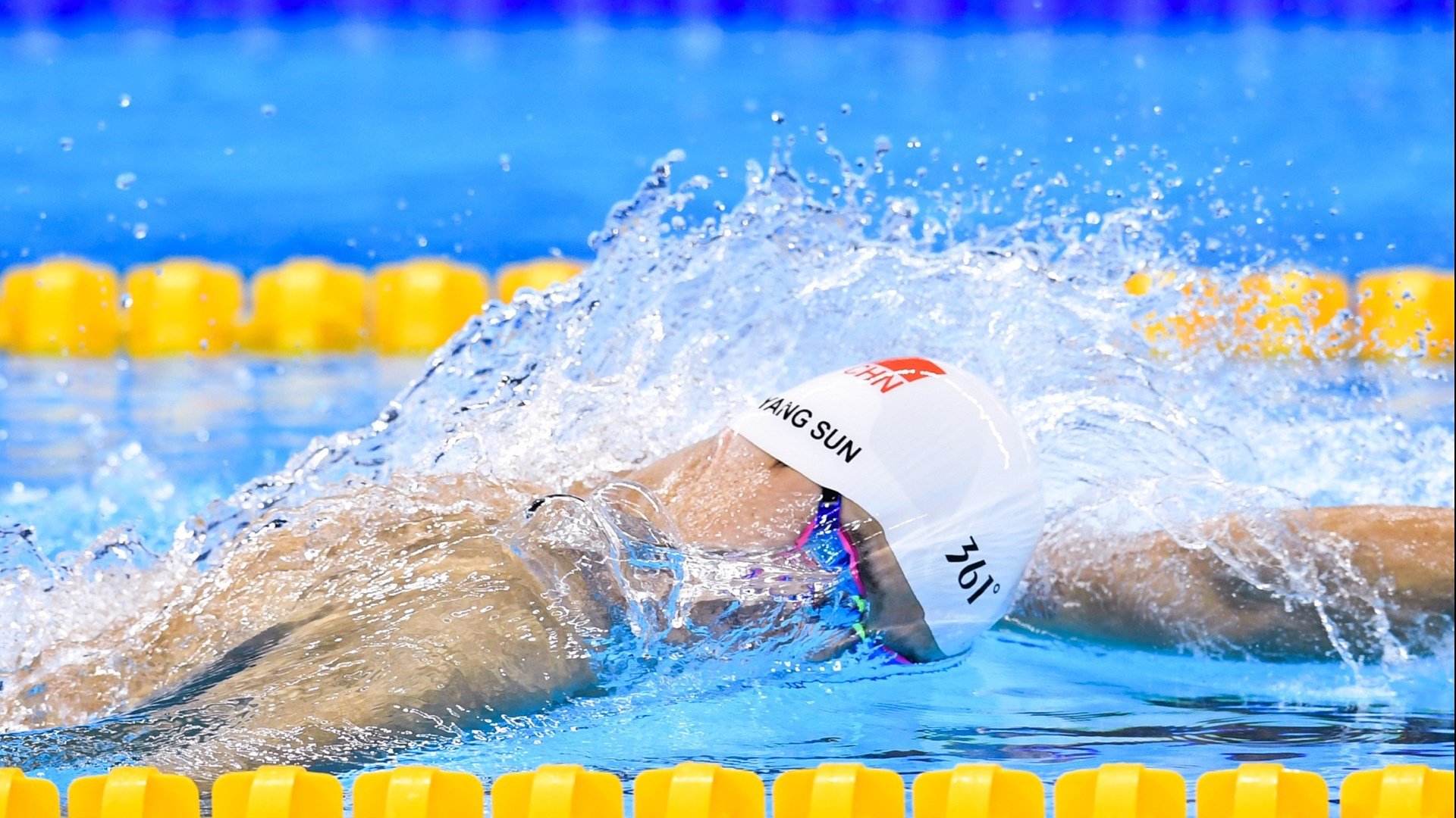 世界定点跳伞锦标赛 俄罗斯老将单轮误差不足5厘米